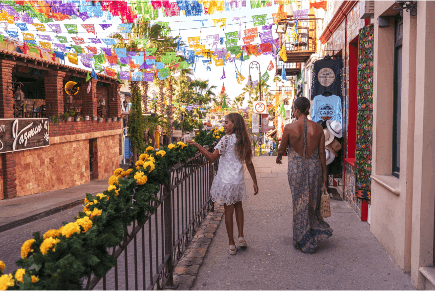 People exploring San Jose del Cabo